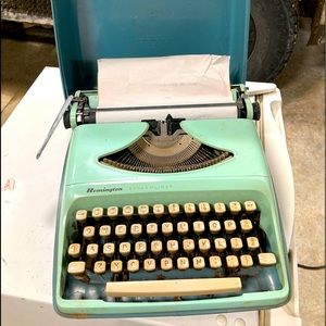 Remington Streamline Typewriter